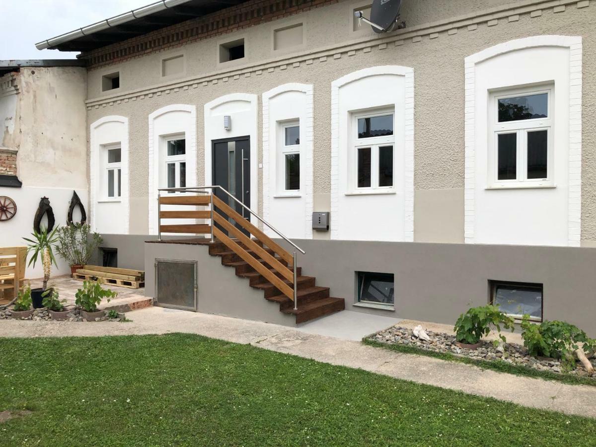 Апартаменты Riesling House Laa Ла-ан-дер-Тайя Экстерьер фото